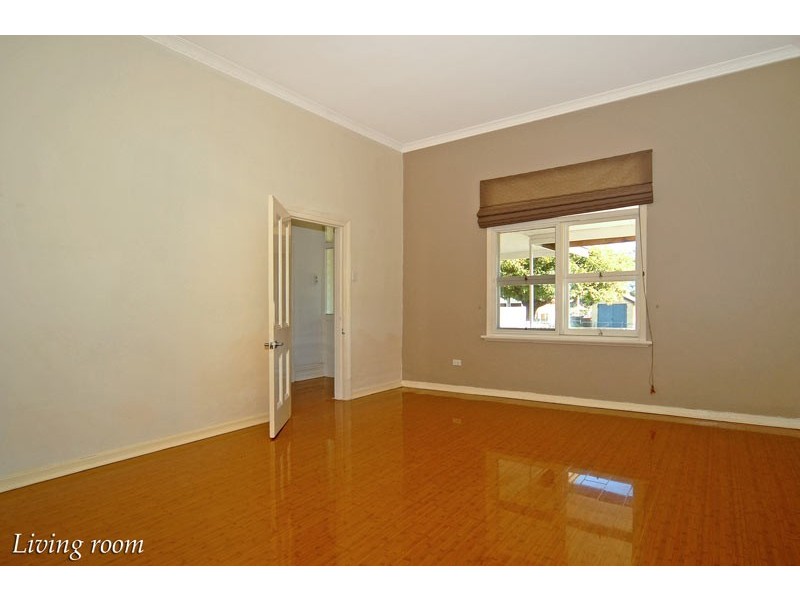 12 Dudley St, Midland WA 6056