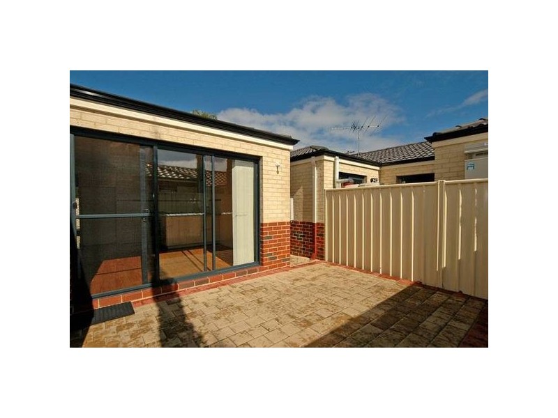 2/50 Sayer St, Midland WA 6056