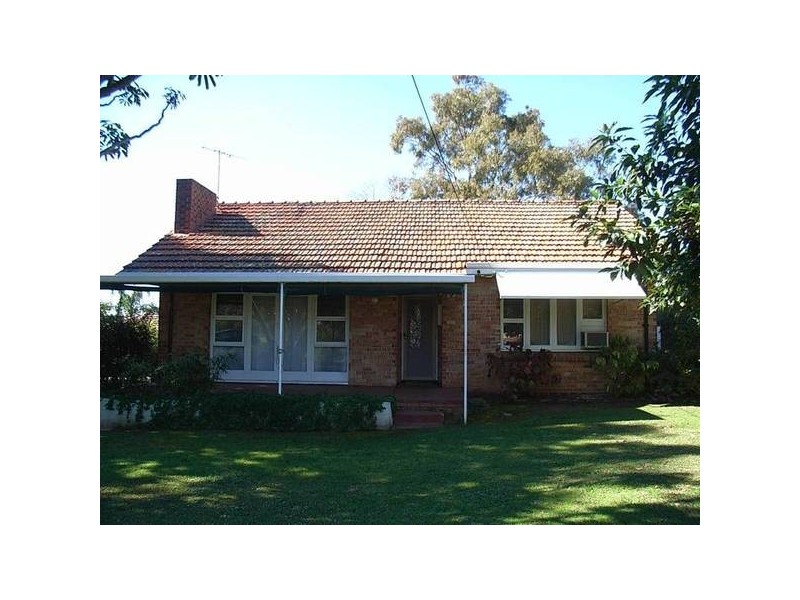 2 Stirling Cresent, Hazelmere WA 6055