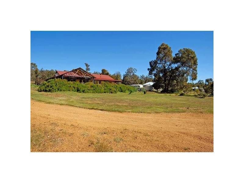 74 Hampstead Hills Drive, Gidgegannup WA 6083
