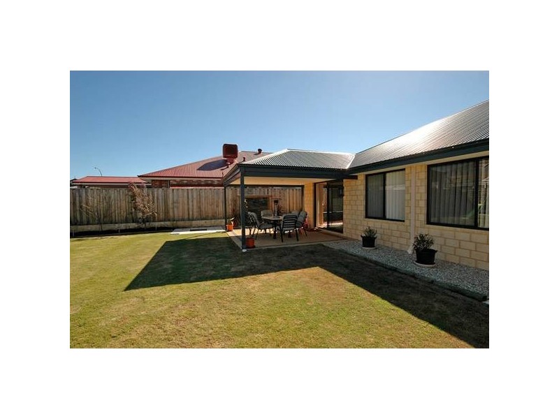 20 Brookmount Drive, Ellenbrook WA 6069