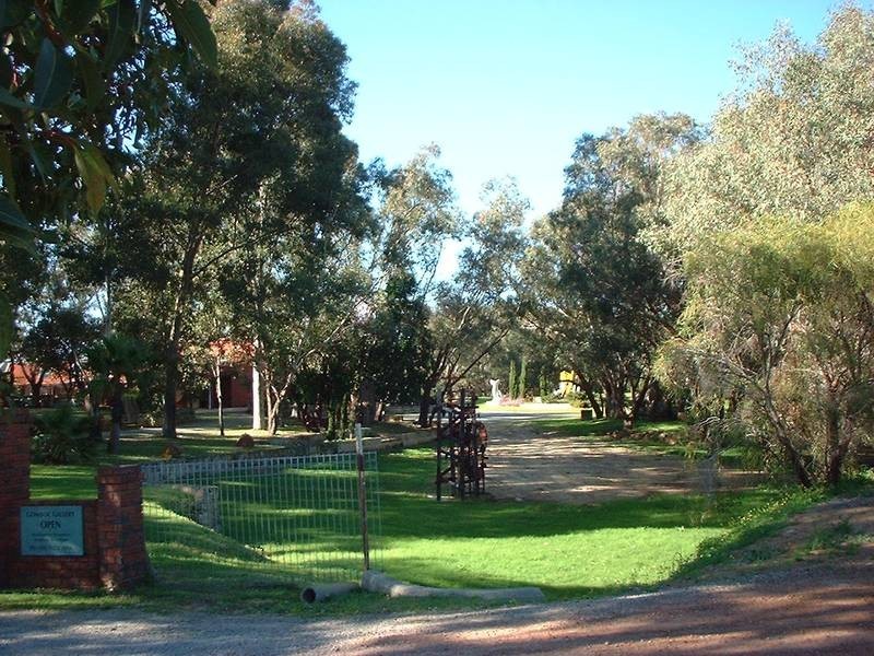 98 Dalgety Rd, Middle Swan WA 6056