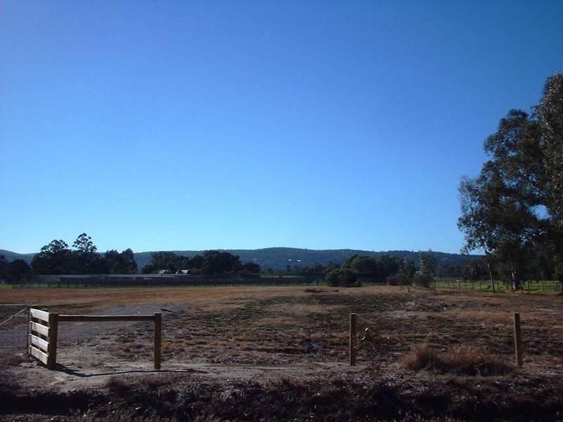 98 Dalgety Rd, Middle Swan WA 6056