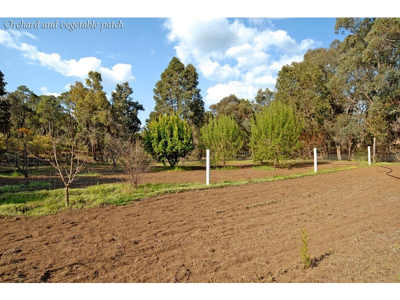 913 Reen Rd, Gidgegannup WA 6083