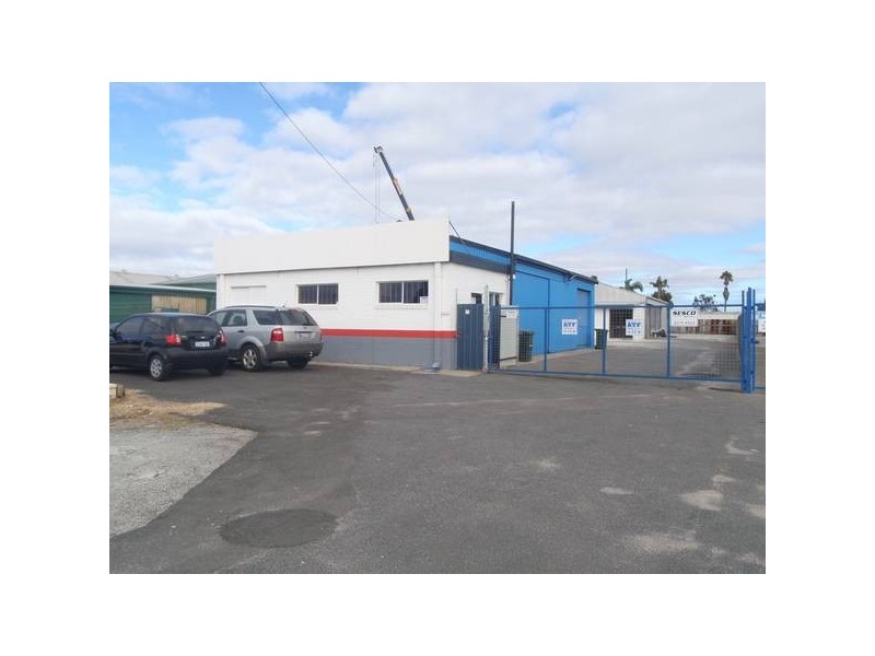 15 Loton Ave, Midland WA 6056