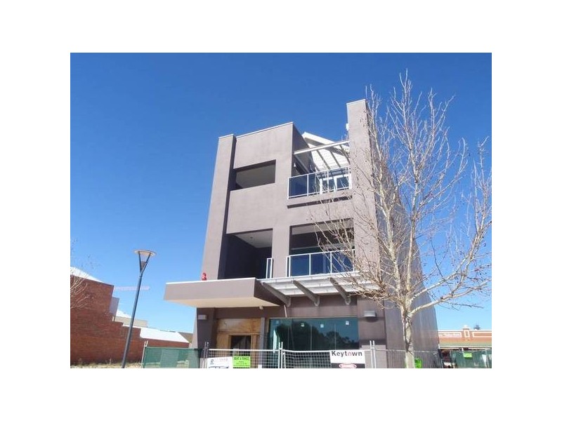 2/14 The Crescent, Midland WA 6056