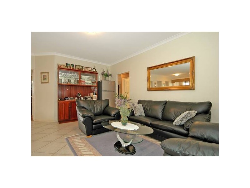 19 Cupello Drive, Swan View WA 6056