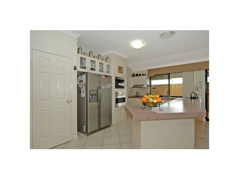 19 Cupello Drive, Swan View WA 6056