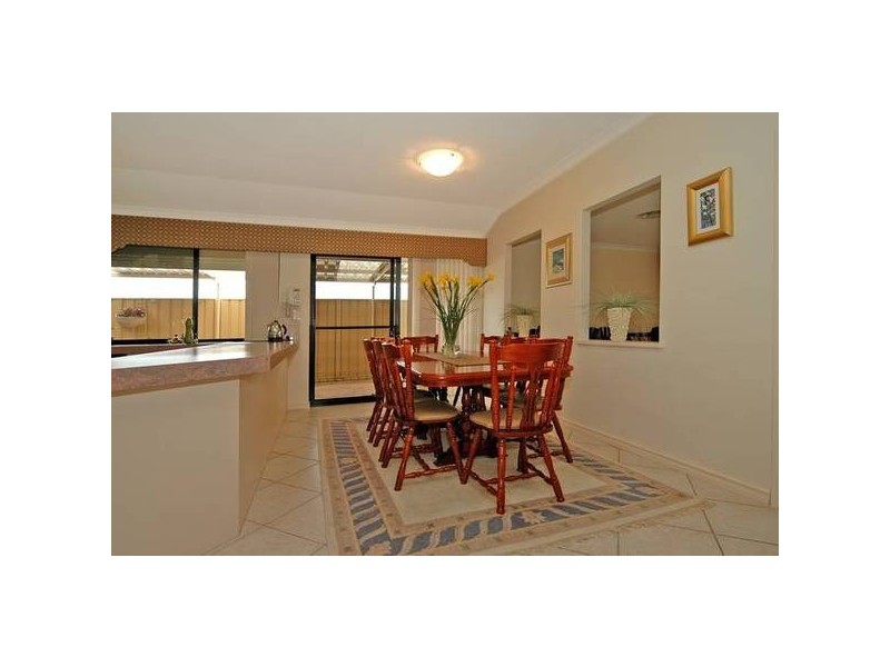 19 Cupello Drive, Swan View WA 6056