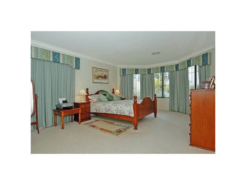 19 Cupello Drive, Swan View WA 6056