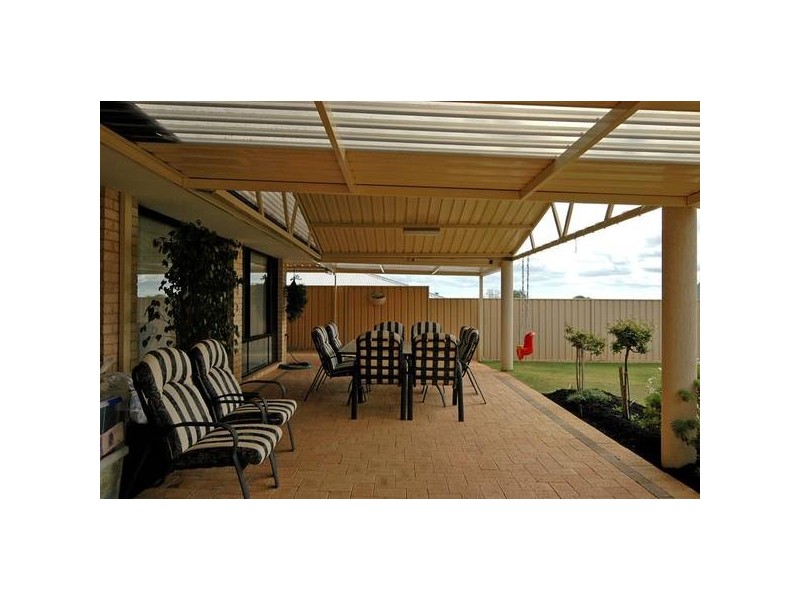 19 Cupello Drive, Swan View WA 6056