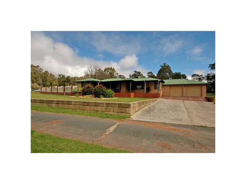 345 Stoneleigh Rd, Sawyers Valley WA 6074