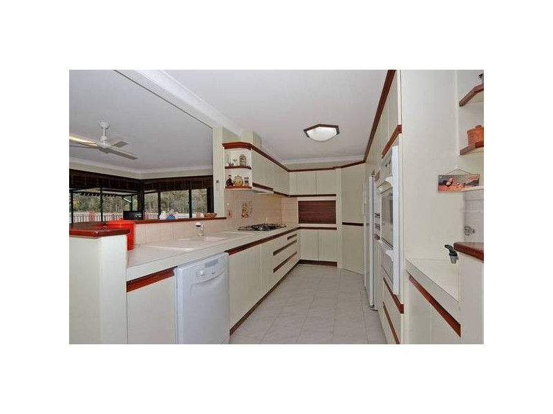 345 Stoneleigh Rd, Sawyers Valley WA 6074