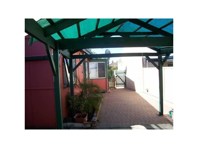 6 Wroxton Street, Midland WA 6056