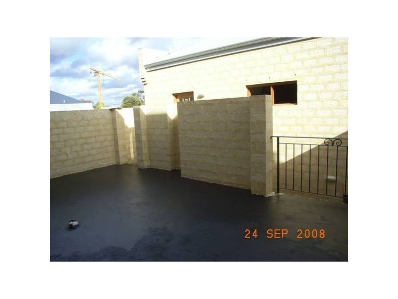 2/26 The Crescent, Midland WA 6056