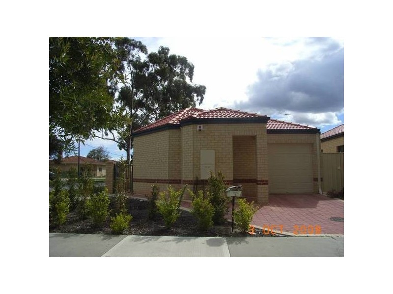 1/11 Hamersley Street, Midland WA 6056