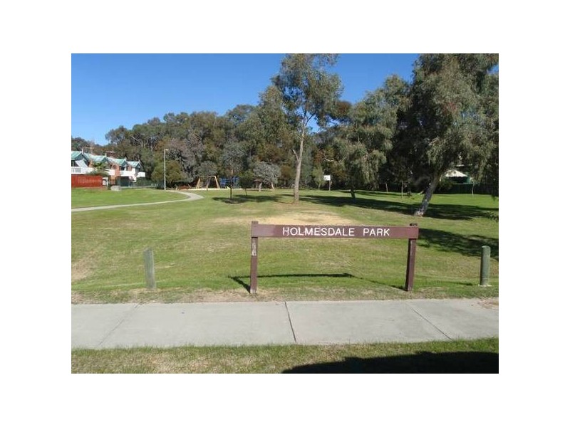 3/18 Holmesdale Road, Woodbridge WA 6056