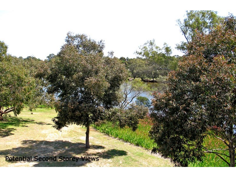 108 Riverside Dr, South Guildford WA 6055