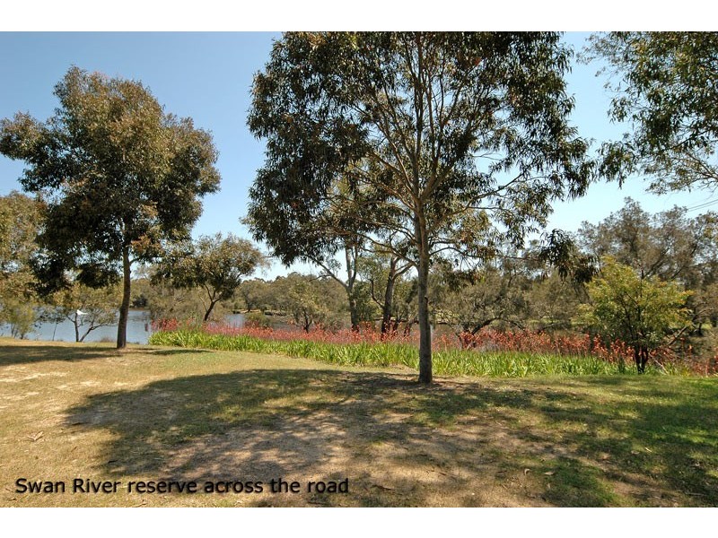 108 Riverside Dr, South Guildford WA 6055