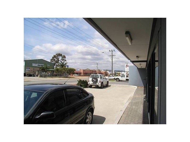 1&2/51 Farrall Rd, Midvale WA 6056
