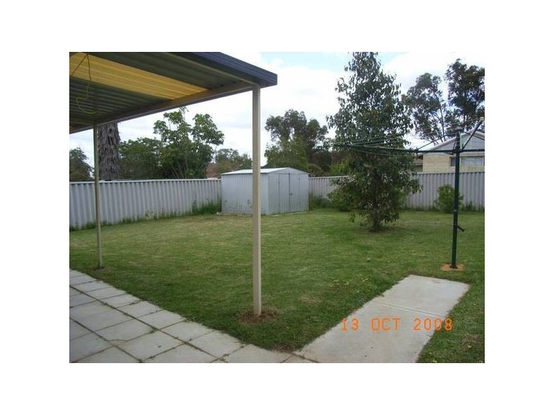15 Mudalla Way, Koongamia WA 6056