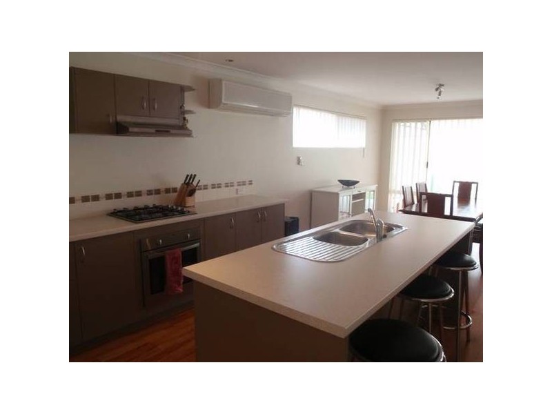8 Leedon Drive, Ellenbrook WA 6069