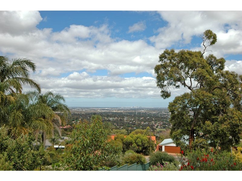 10 Pimelia Court, Swan View WA 6056