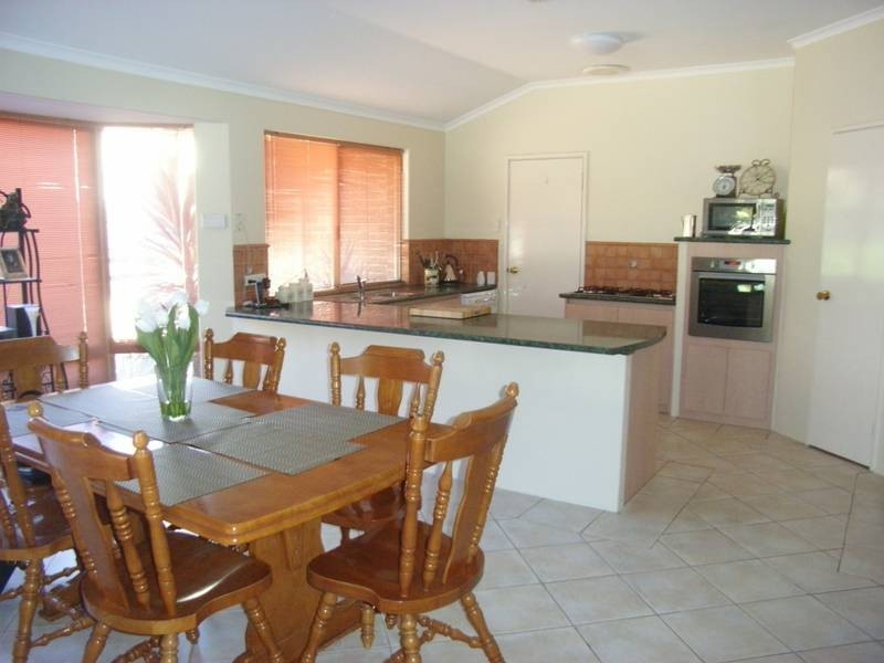 10 Riverdale Road, Helena Valley WA 6056