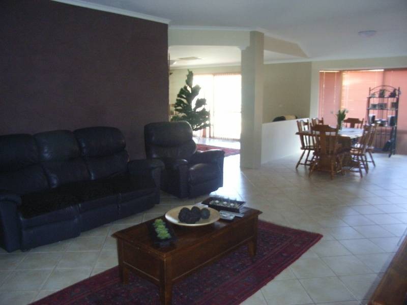 10 Riverdale Road, Helena Valley WA 6056