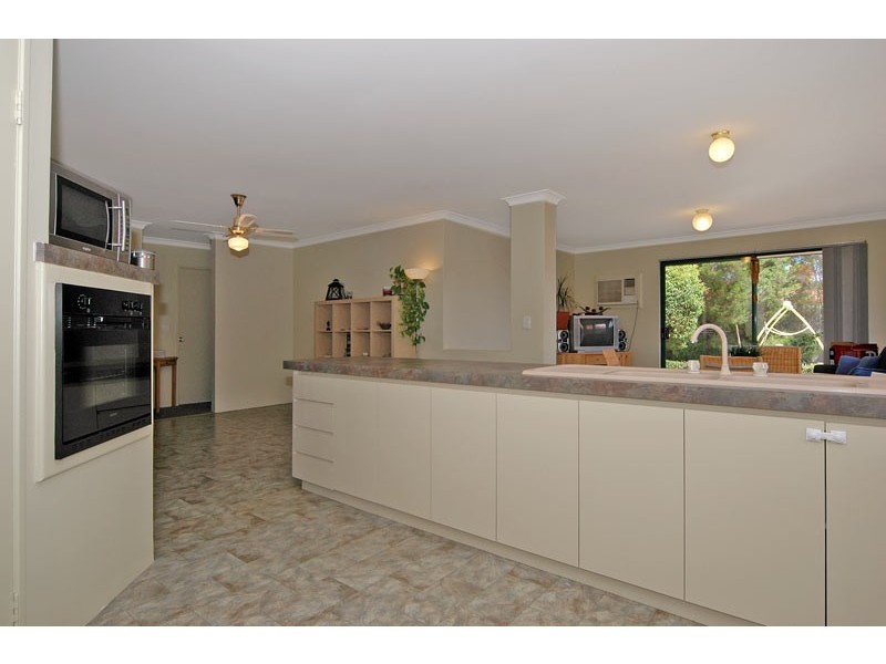 5 Millstream Gr, Ellenbrook WA 6069