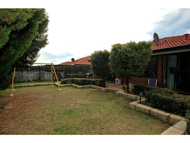 5 Millstream Gr, Ellenbrook WA 6069