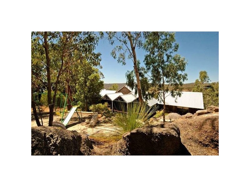 4 Parkway, Swan View WA 6056