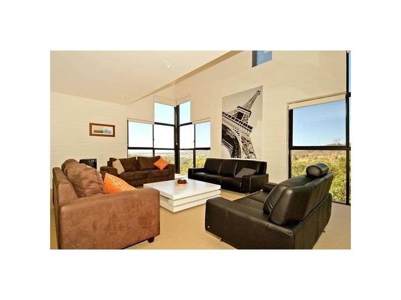 4 Parkway, Swan View WA 6056