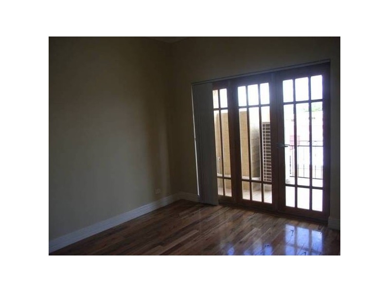 2/26 The Crescent, Midland WA 6056