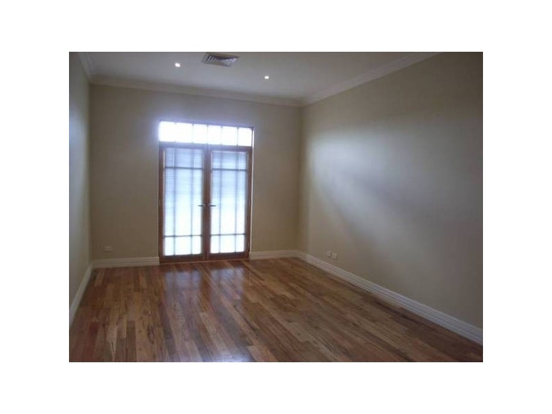 3/26 The Crescent, Midland WA 6056