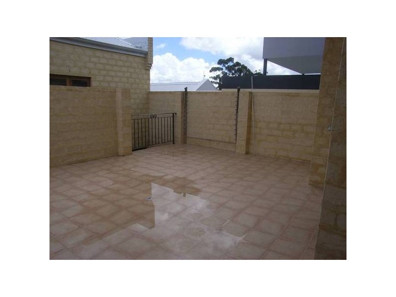 3/26 The Crescent, Midland WA 6056