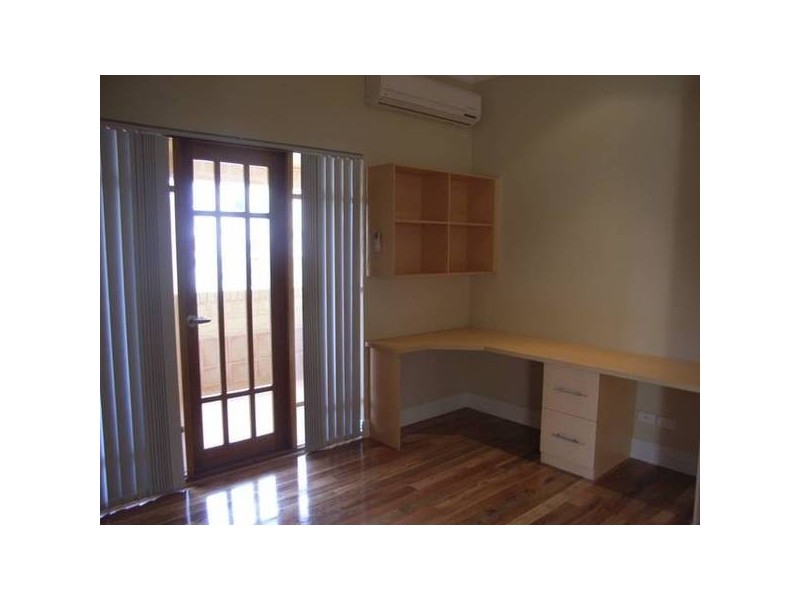 4/26 The Crescent, Midland WA 6056