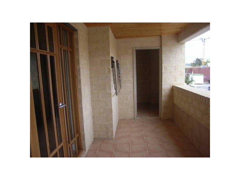 4/26 The Crescent, Midland WA 6056