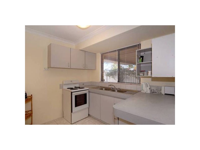 16 McKeon Street, Redcliffe WA 6104