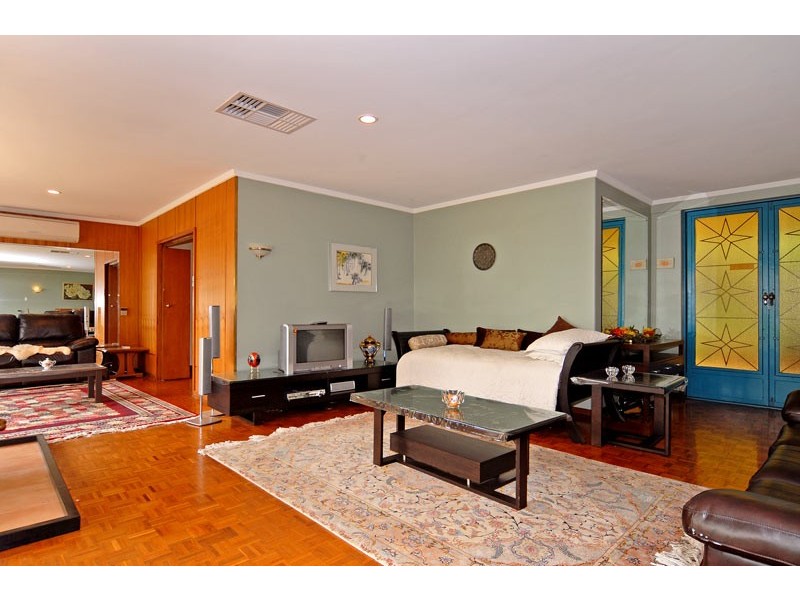 15 Oxley Rd, Darlington WA 6070