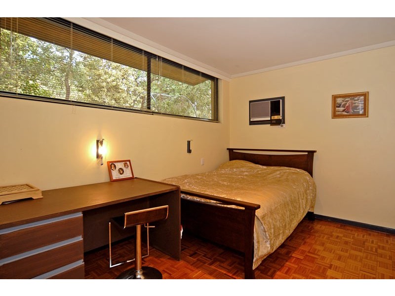 15 Oxley Rd, Darlington WA 6070