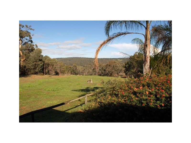 791 Berry Rd, Gidgegannup WA 6083