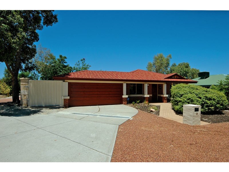 18 Wenstead Place, Stratton WA 6056