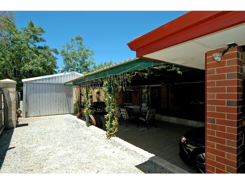 18 Wenstead Place, Stratton WA 6056