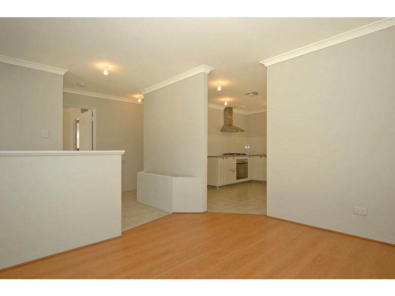 6/42 Holmesdale Rd, Woodbridge WA 6056