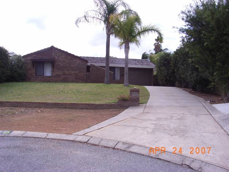 13 Tamarine Way, Swan View WA 6056