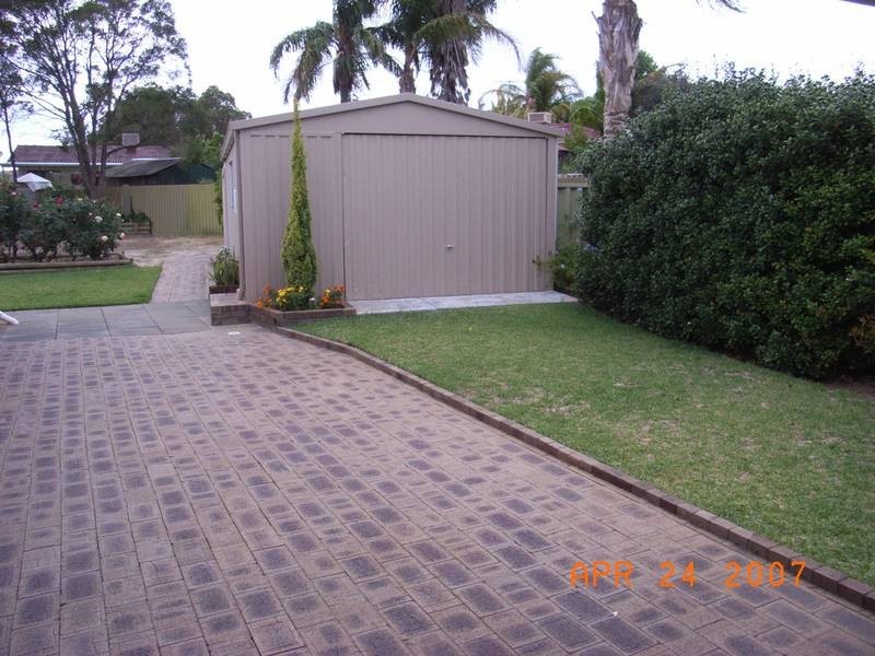 13 Tamarine Way, Swan View WA 6056
