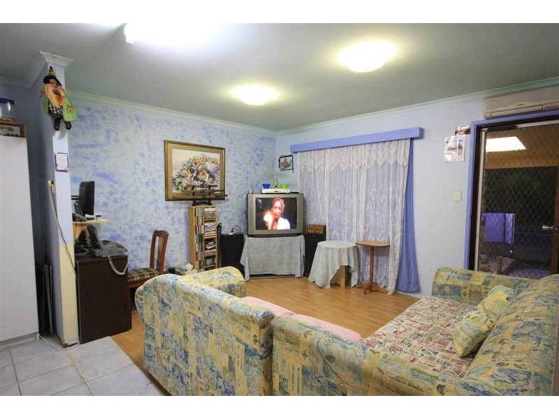 8 Montrose Street, Beerwah QLD 4519