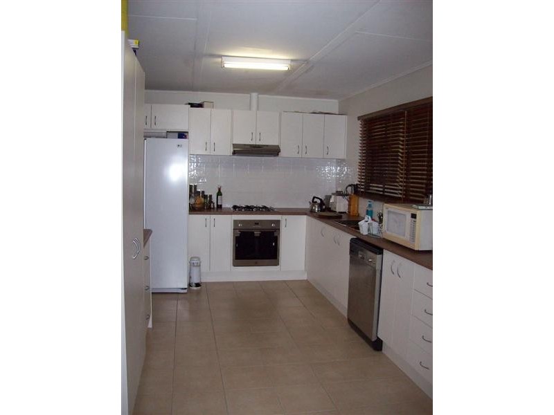 7 Laurel Street, Beerwah QLD 4519