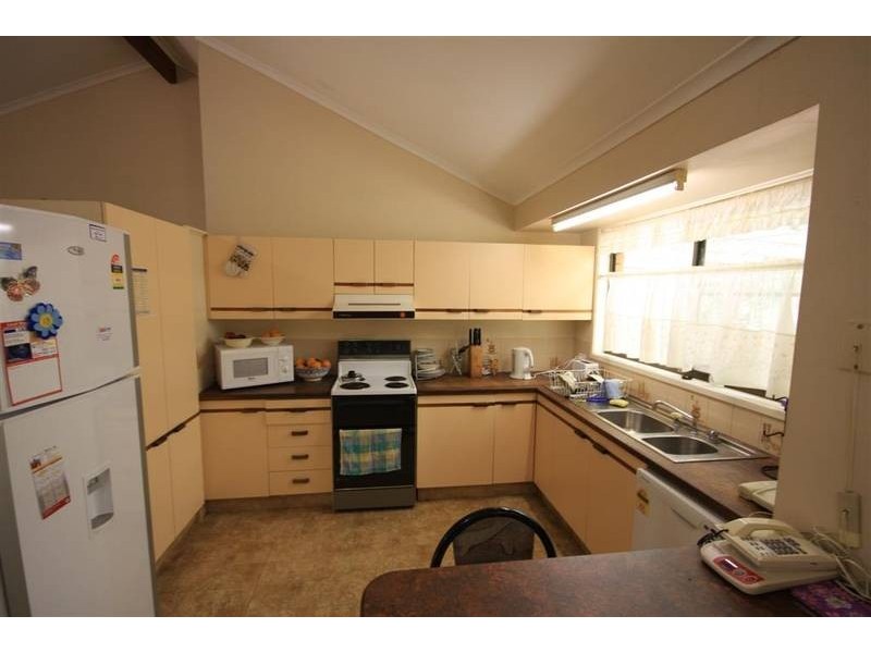 53 Railway Parade, Glass House Mountains QLD 4518